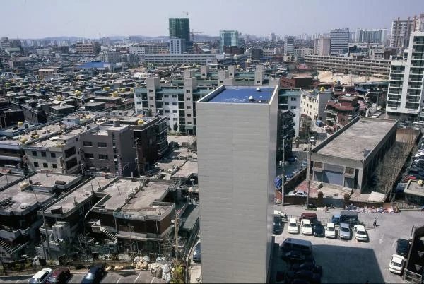 Schools and houses in Guro 3-dong