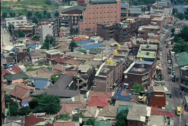 Winding roads through Gocheok