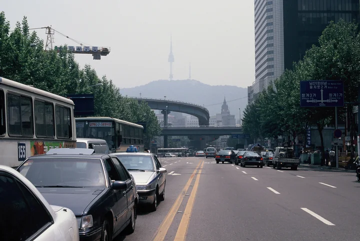남산 앞을 가로지르던 고가