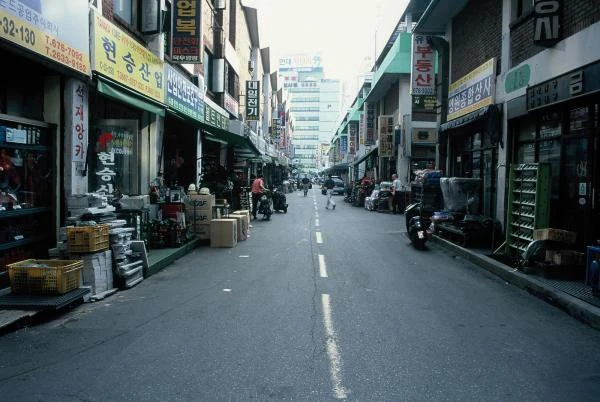 工具商店街の仕事の路地