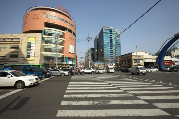 加山洞のファッション街